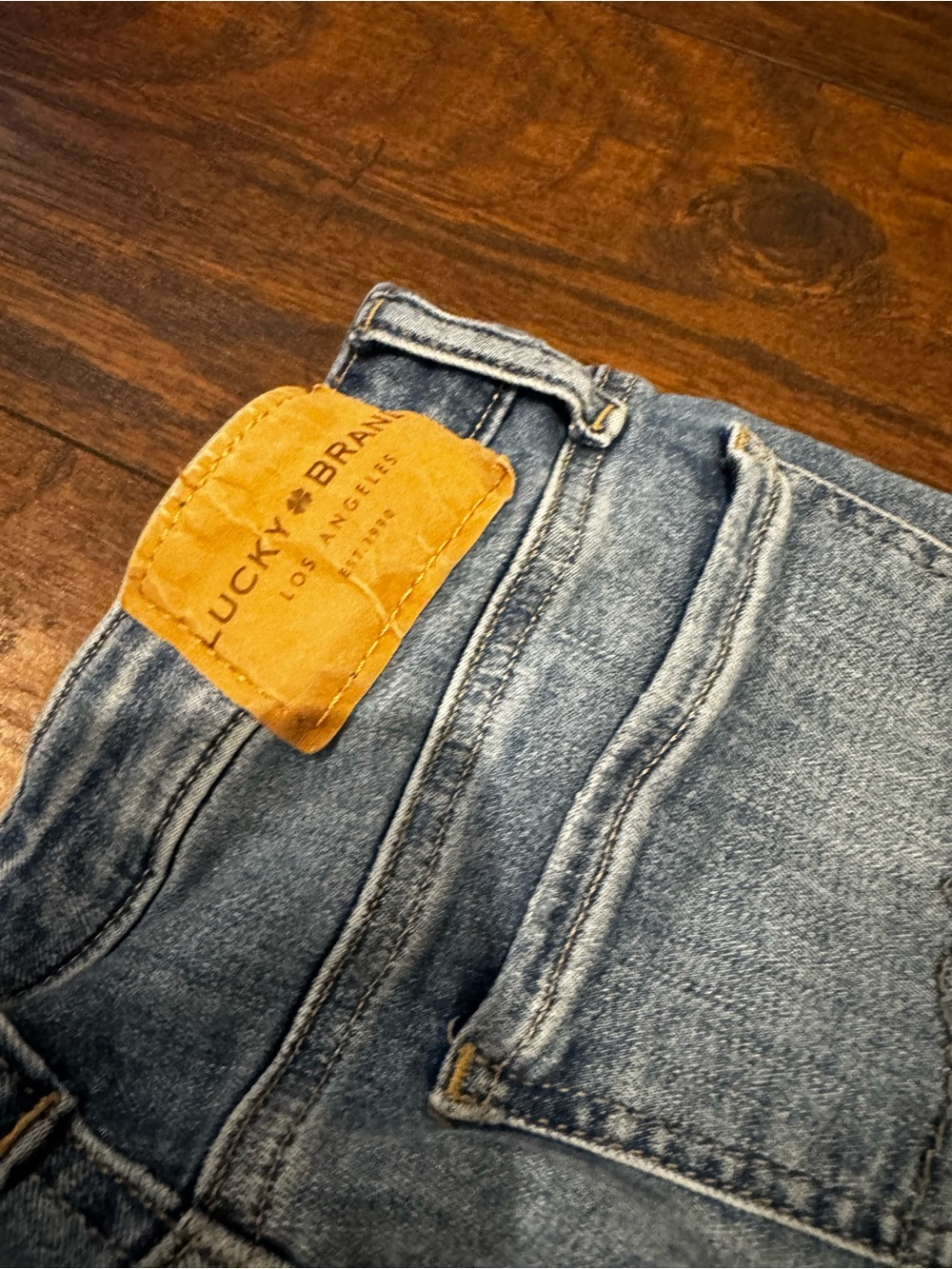 Lucky Brand Sweet Straight Jeans Women’s 4/27 Medium Wash Stretch Denim - Picture 6 of 8